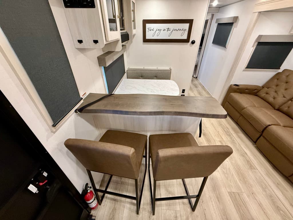 2026 Forest River 2026 Forest River Grand Surveyor - thumbnail 20