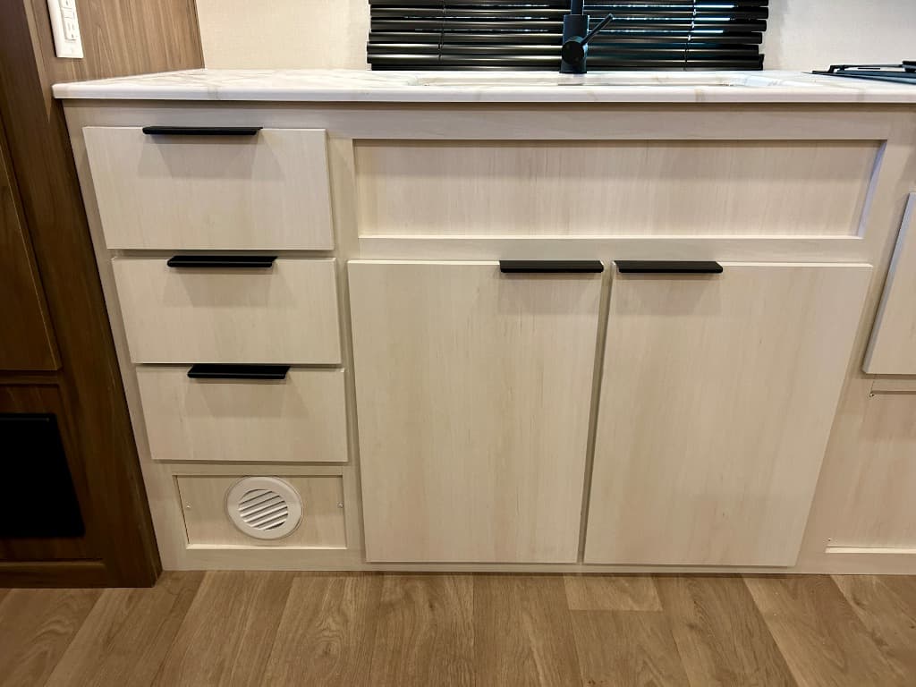 2026 Winnebago 2026 Winnebago Access - thumbnail 17