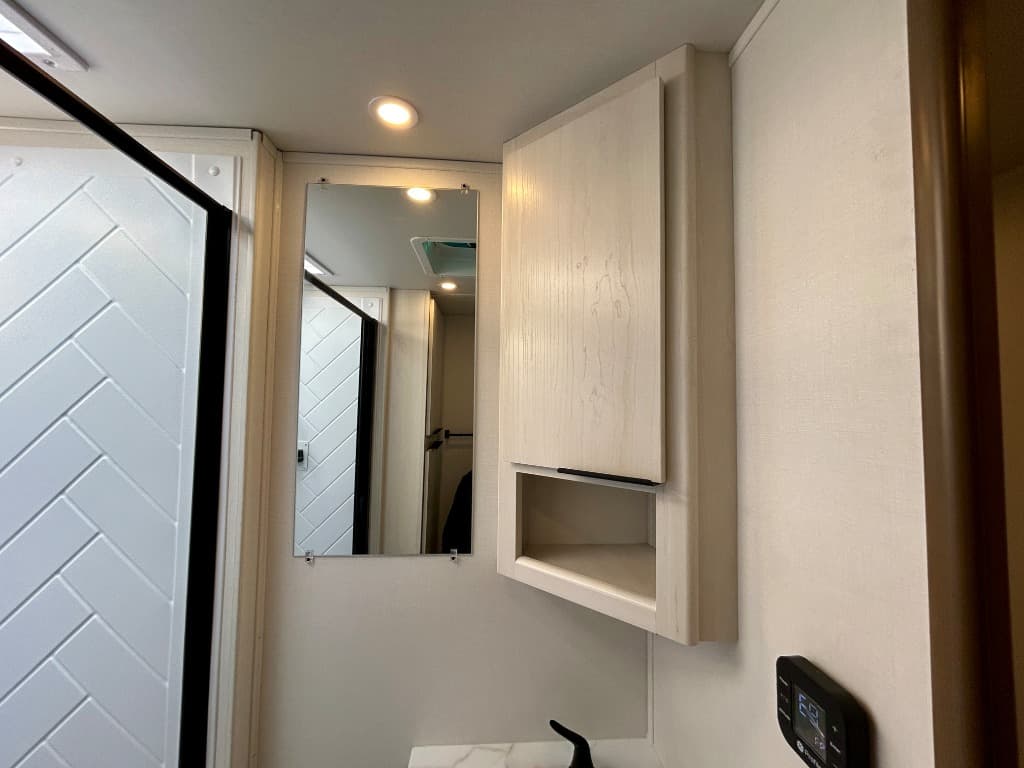 2026 Winnebago 2026 Winnebago Access - thumbnail 31