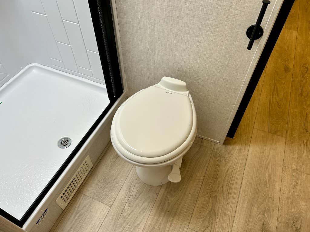 2025 Forest River 2025 Forest River Surveyor Legend - thumbnail 24