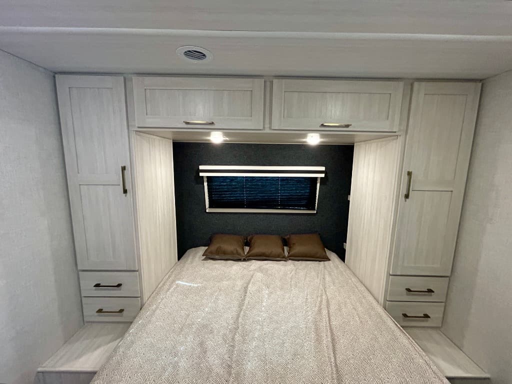 2025 Forest River 2025 Forest River Surveyor Legend - thumbnail 27