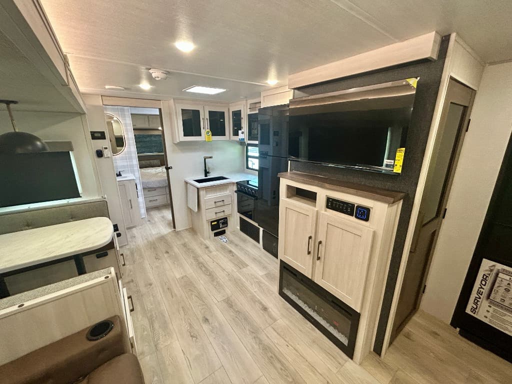 2026 Forest River 2026 Forest River Surveyor Legend - thumbnail 4