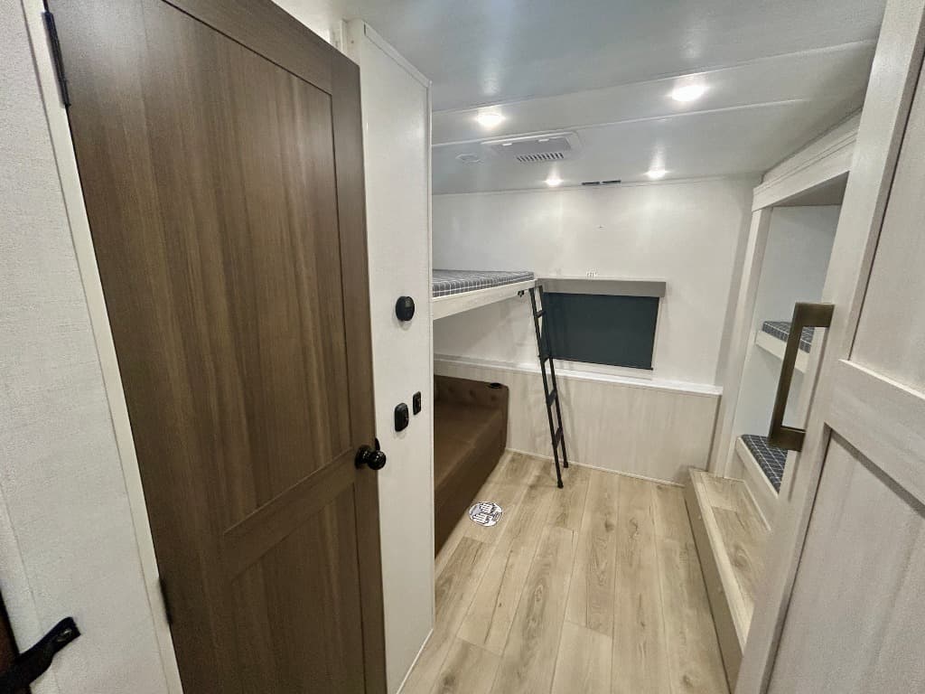 2026 Forest River 2026 Forest River Surveyor Legend - thumbnail 20