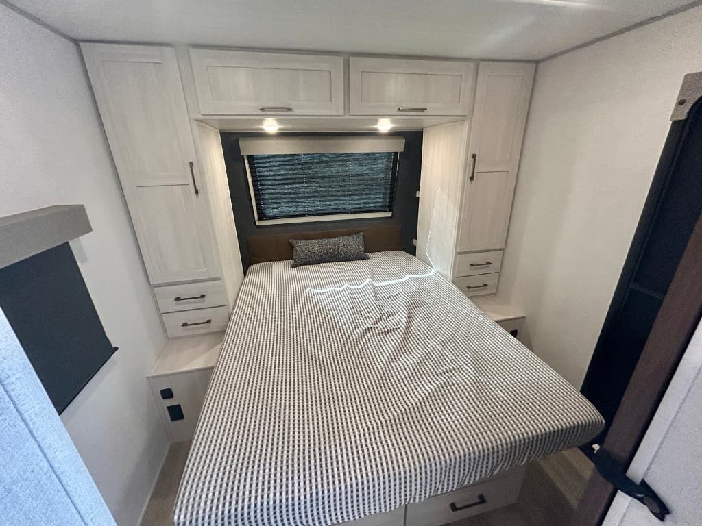 2026 Forest River 2026 Forest River Surveyor Legend - thumbnail 38