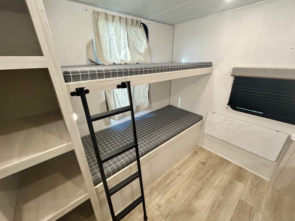 2026 Forest River 2026 Forest River Surveyor Camp Series - thumbnail 25