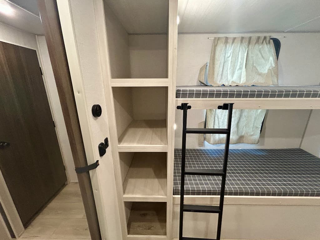 2026 Forest River 2026 Forest River Surveyor Camp Series - thumbnail 26