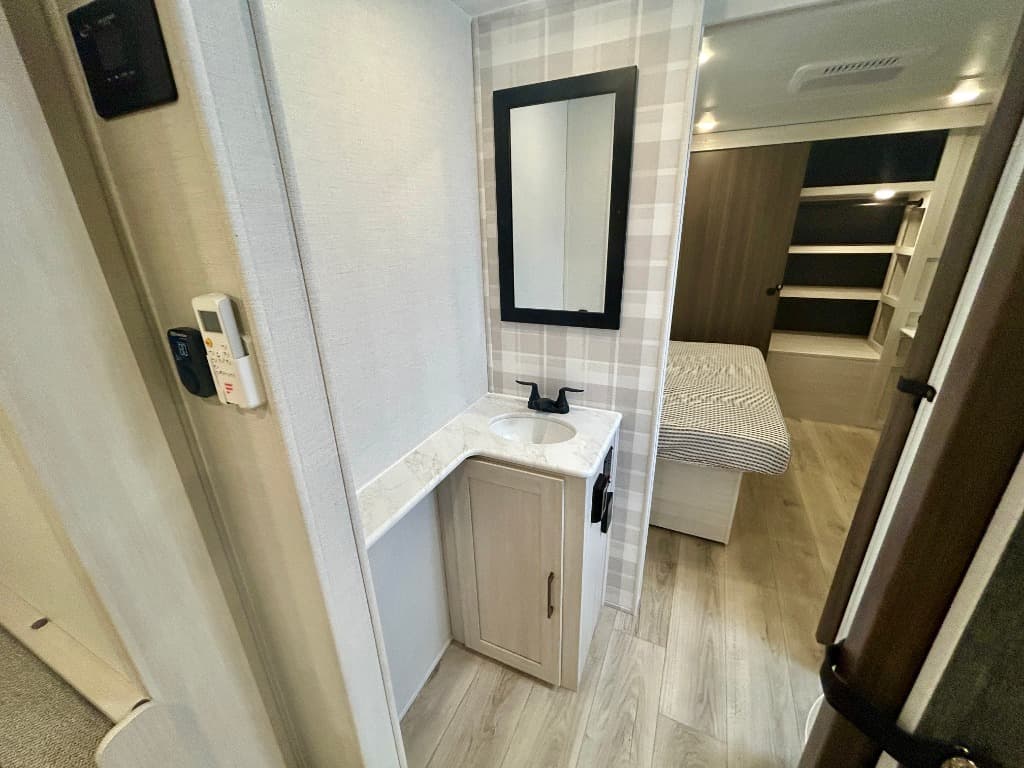 2026 Forest River 2026 Forest River Surveyor Camp Series - thumbnail 33