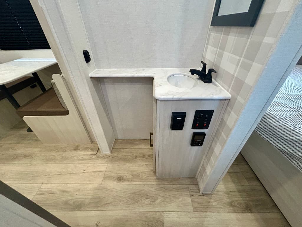 2026 Forest River 2026 Forest River Surveyor Camp Series - thumbnail 34