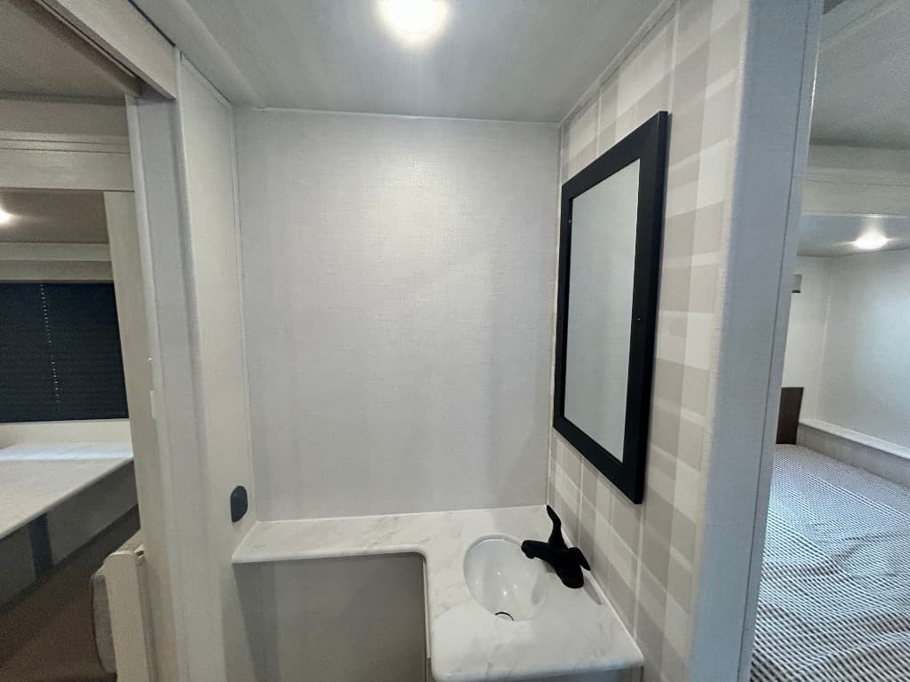 2026 Forest River 2026 Forest River Surveyor Camp Series - thumbnail 35