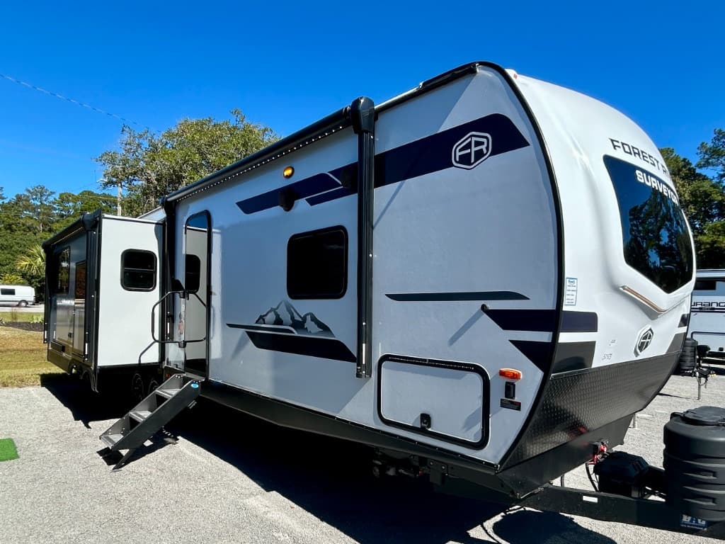 2026 Forest River Grand Surveyor 290RLDS
