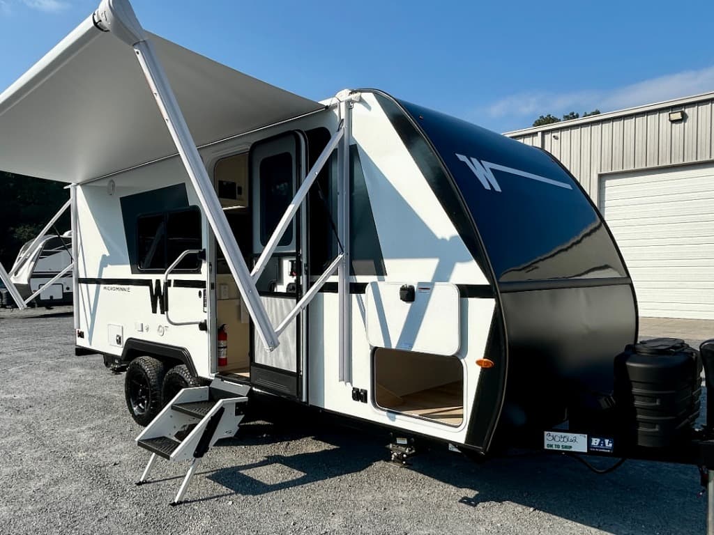 2026 Winnebago Micro Minnie 2108FBS