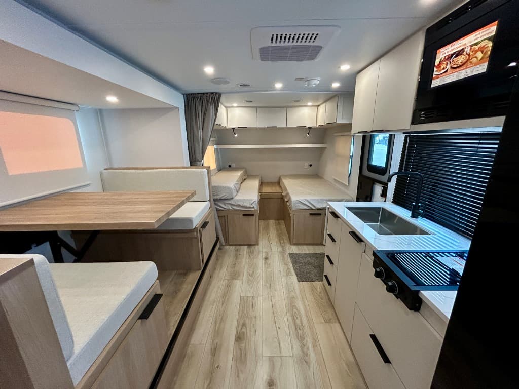 2026 Winnebago 2026 Winnebago Micro Minnie - thumbnail 6