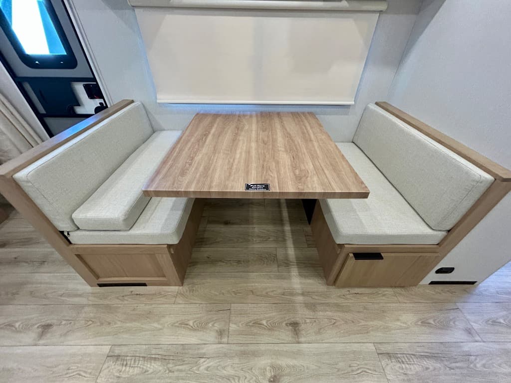 2026 Winnebago 2026 Winnebago Thrive - thumbnail 9