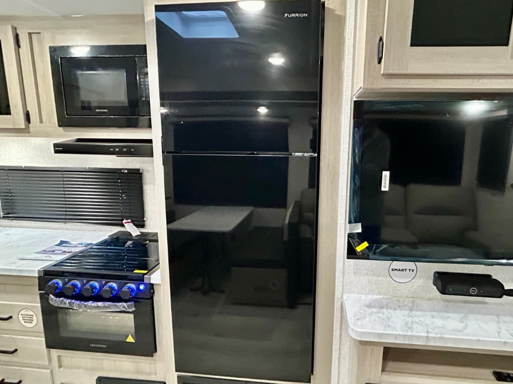 2026 East To West 2026 East To West Della Terra - thumbnail 14