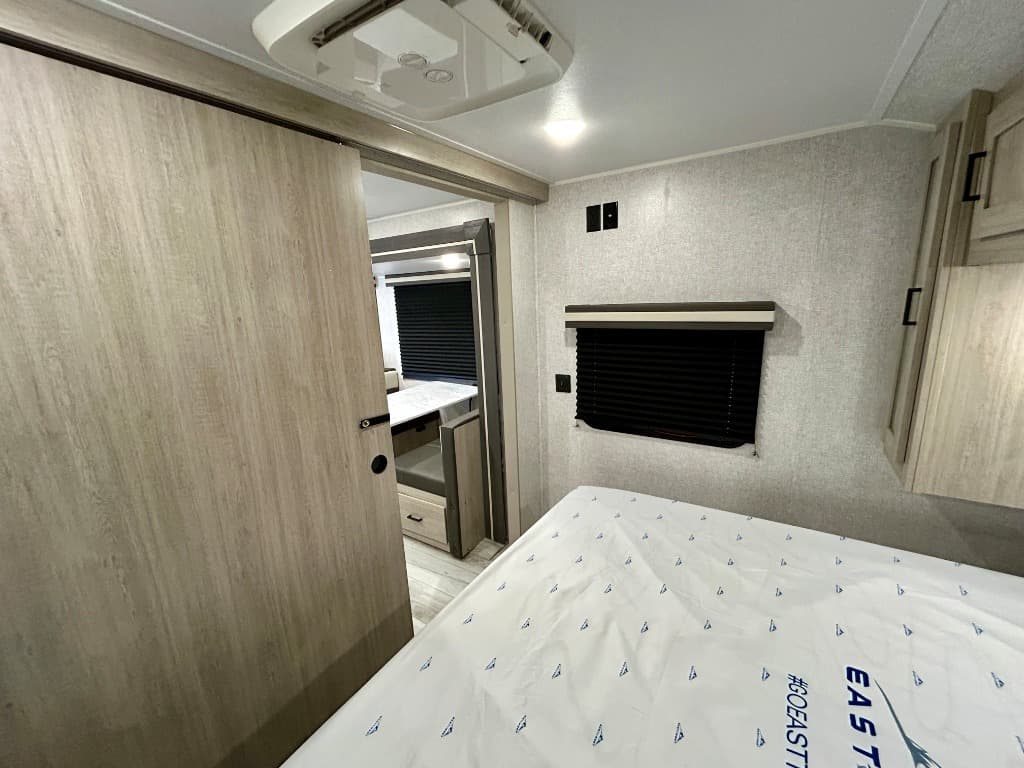 2026 East To West 2026 East To West Della Terra - thumbnail 26