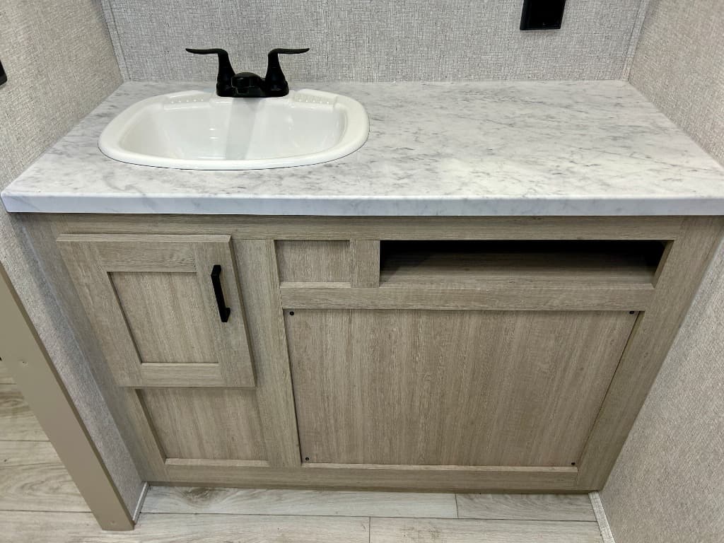 2026 East To West 2026 East To West Della Terra - thumbnail 29