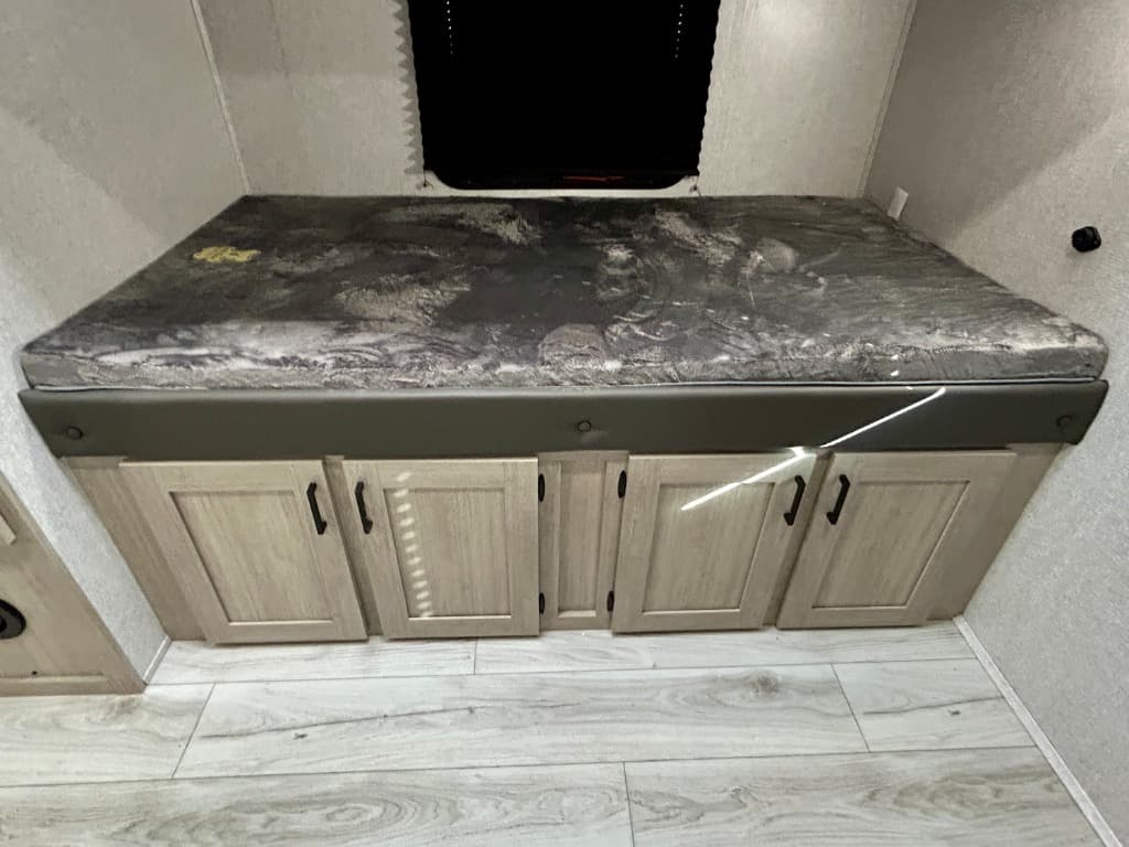 2026 East To West 2026 East To West Della Terra - thumbnail 25