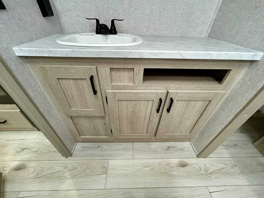 2026 East To West 2026 East To West Della Terra - thumbnail 35