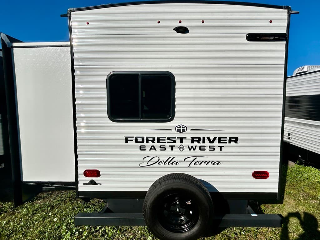 2026 East To West 2026 East To West Della Terra - thumbnail 44