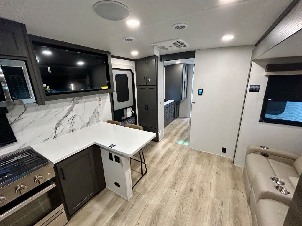 2026 Forest River 2026 Forest River Flagstaff Classic - thumbnail 4