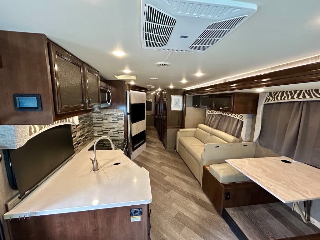 2021 Fleetwood 2021 Fleetwood Fortis - thumbnail 3