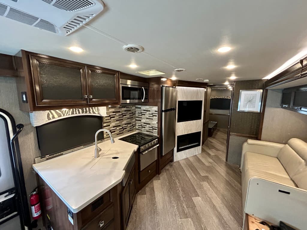 2021 Fleetwood 2021 Fleetwood Fortis - thumbnail 4