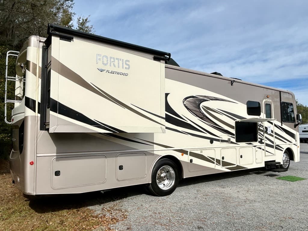 2021 Fleetwood 2021 Fleetwood Fortis - thumbnail 55