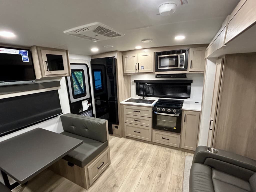 2026 Forest River 2026 Forest River Flagstaff Micro Lite - thumbnail 4