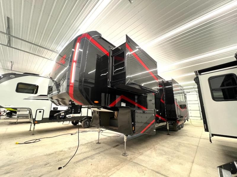 2026 Forest River 2026 Forest River Xlr Nitro Toy Hauler - thumbnail 5