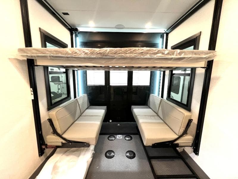 2026 Forest River 2026 Forest River Xlr Nitro Toy Hauler - thumbnail 56