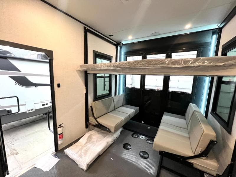 2026 Forest River 2026 Forest River Xlr Nitro Toy Hauler - thumbnail 62