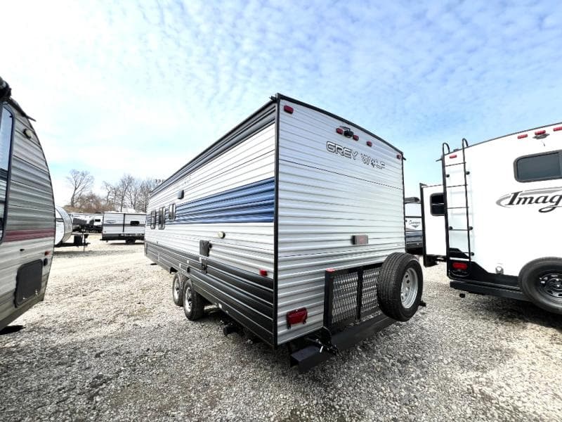 2021 Forest River 2021 Forest River Cherokee Grey Wolf - thumbnail 6