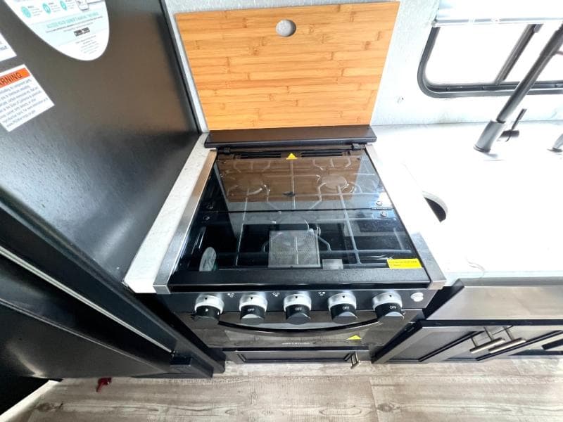 2021 Forest River 2021 Forest River Cherokee Grey Wolf - thumbnail 17