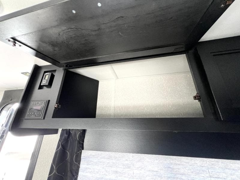 2021 Forest River 2021 Forest River Cherokee Grey Wolf - thumbnail 24