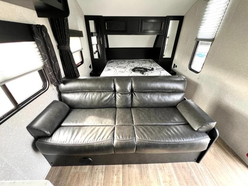 2021 Forest River 2021 Forest River Cherokee Grey Wolf - thumbnail 37