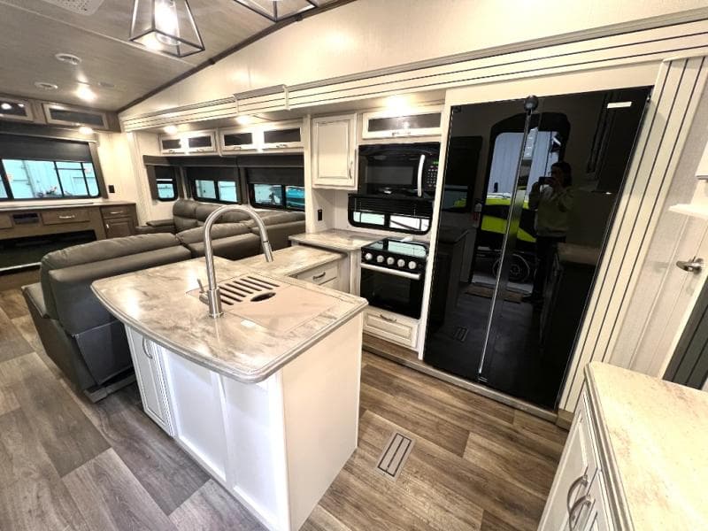 2023 Keystone 2023 Keystone Cougar - thumbnail 14