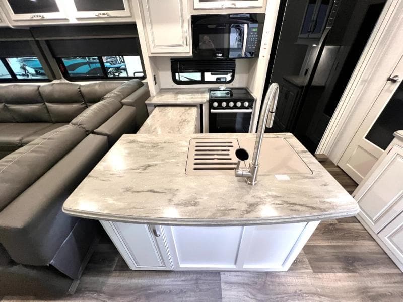 2023 Keystone 2023 Keystone Cougar - thumbnail 15