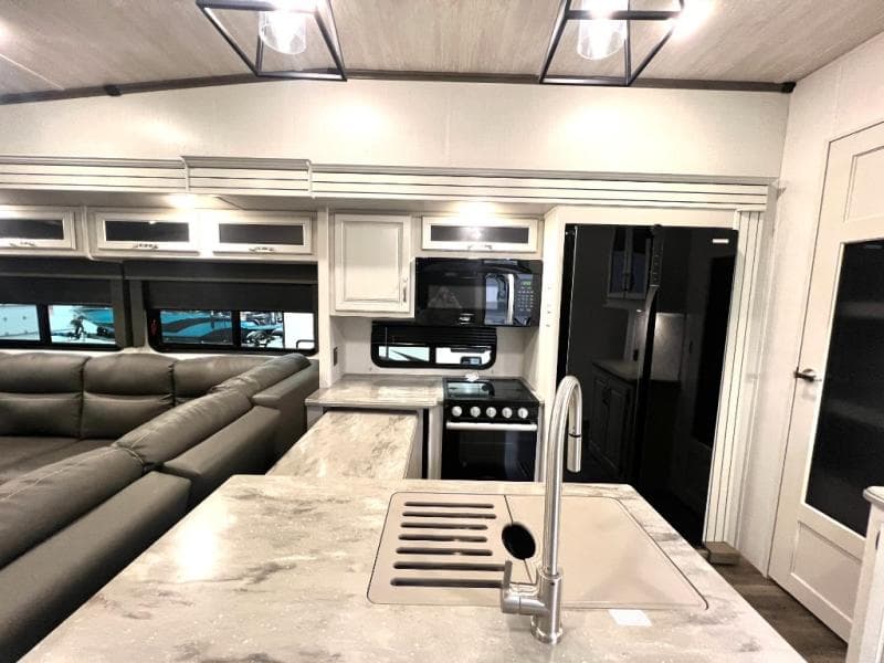 2023 Keystone 2023 Keystone Cougar - thumbnail 16