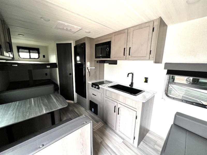 2024 Keystone 2024 Keystone KZ RV Hideout - thumbnail 11