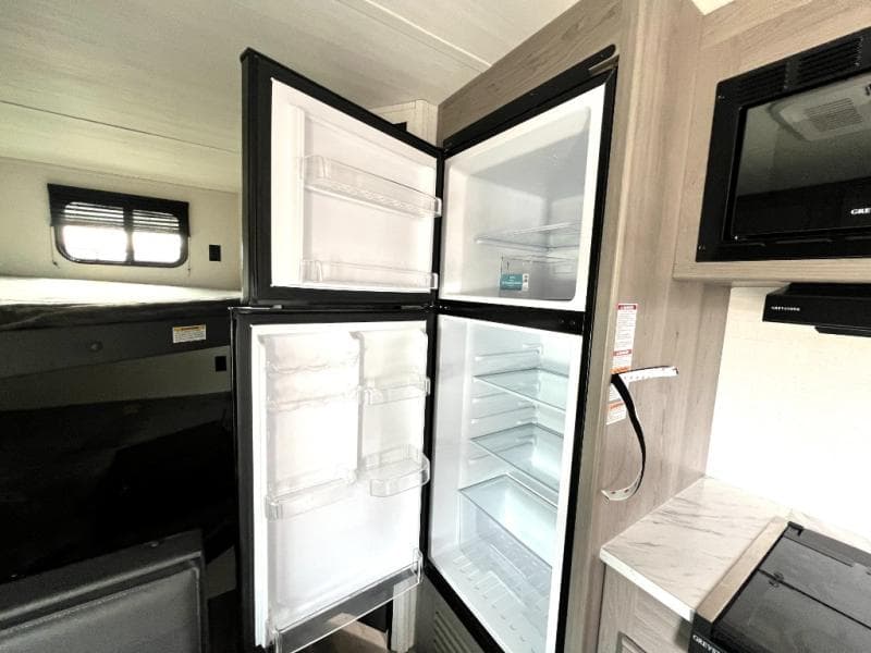 2024 Keystone 2024 Keystone KZ RV Hideout - thumbnail 18