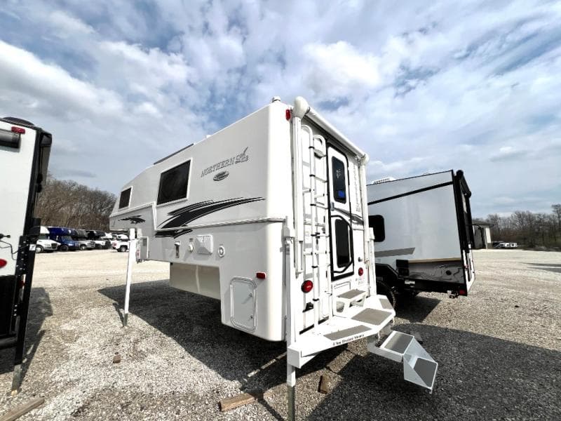 2023 Northern Lite 2023 Northern Lite 10 - thumbnail 6