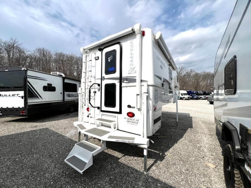 2023 Northern Lite 2023 Northern Lite 10 - thumbnail 10