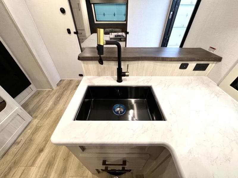 2026 Forest River 2026 Forest River Surveyor Legend - thumbnail 20