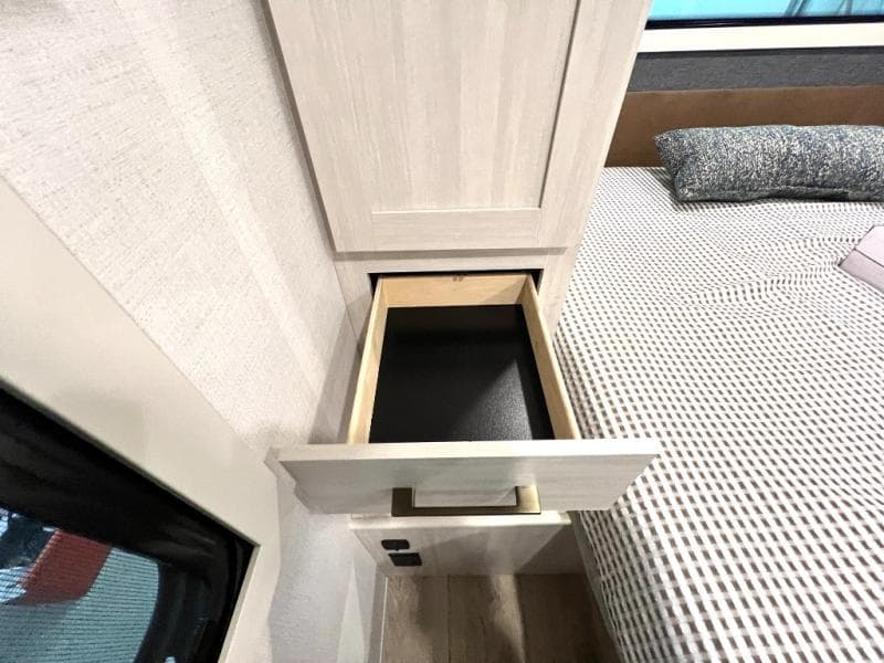 2026 Forest River 2026 Forest River Surveyor Legend - thumbnail 42