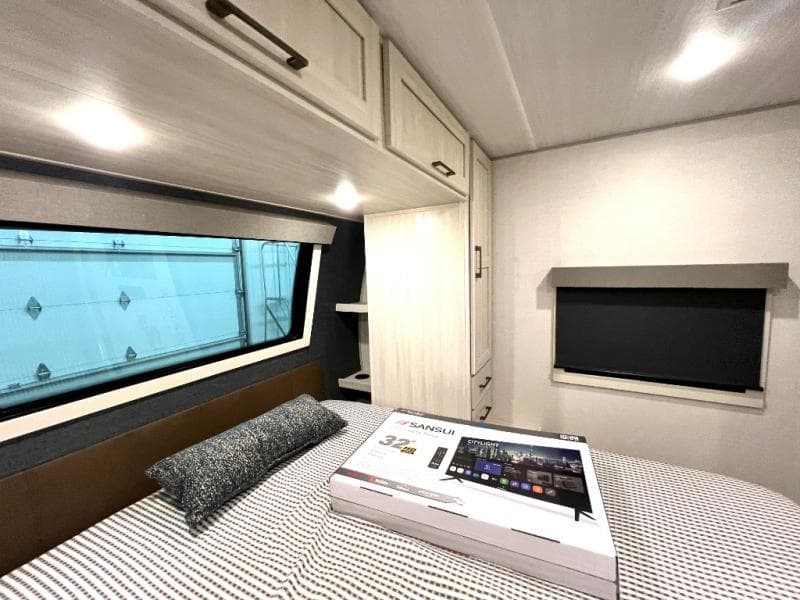 2026 Forest River 2026 Forest River Surveyor Legend - thumbnail 43