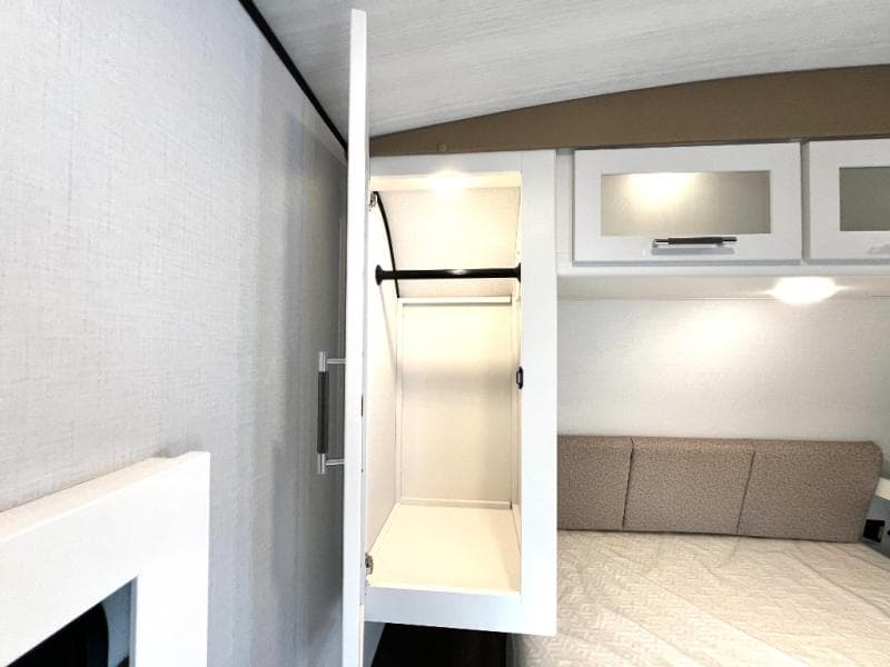 2026 Keystone 2026 Keystone Bullet Crossfire - thumbnail 36