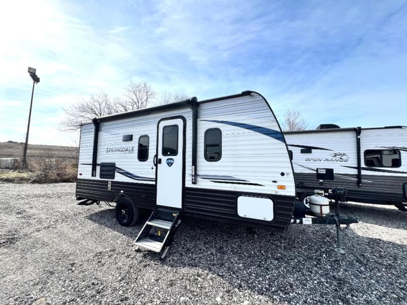 2021 Keystone 2021 Keystone Springdale Mini - thumbnail 3