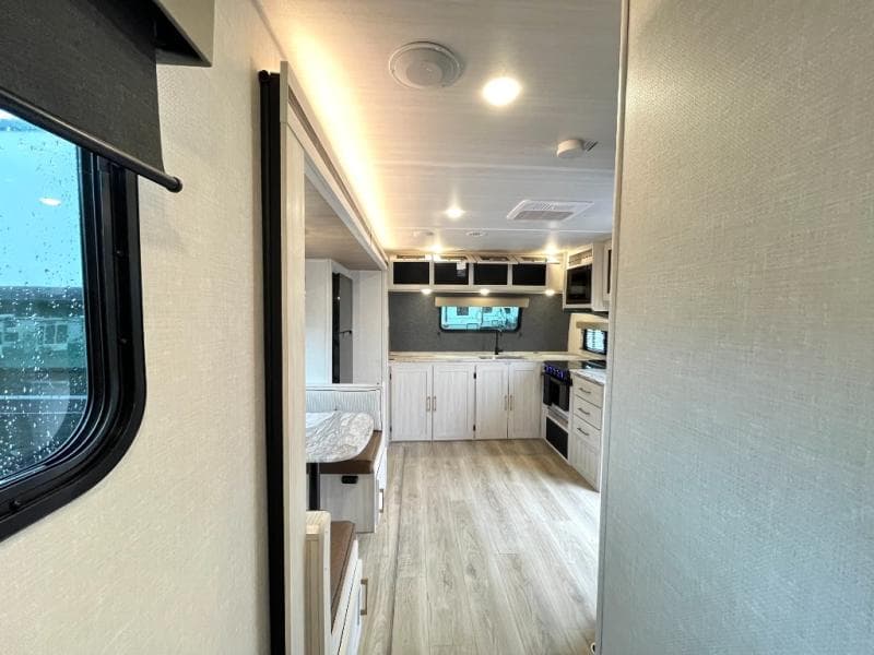 2024 Forest River 2024 Forest River Surveyor Legend - thumbnail 4