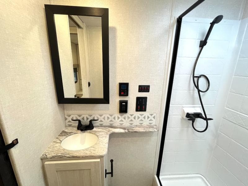 2024 Forest River 2024 Forest River Surveyor Legend - thumbnail 38