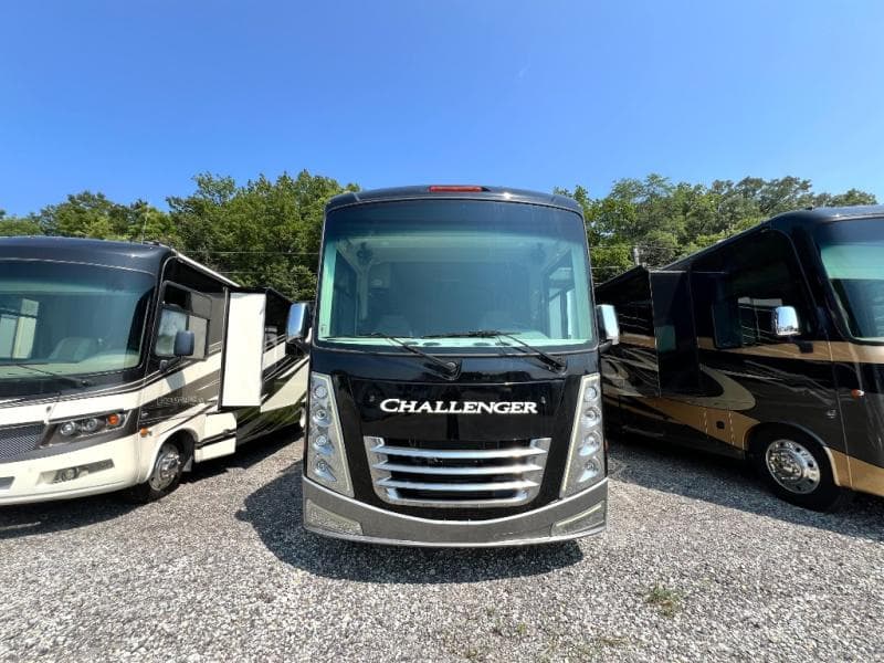 2023 Thor Motor Coach 2023 Thor Motor Coach Challenger - thumbnail 8